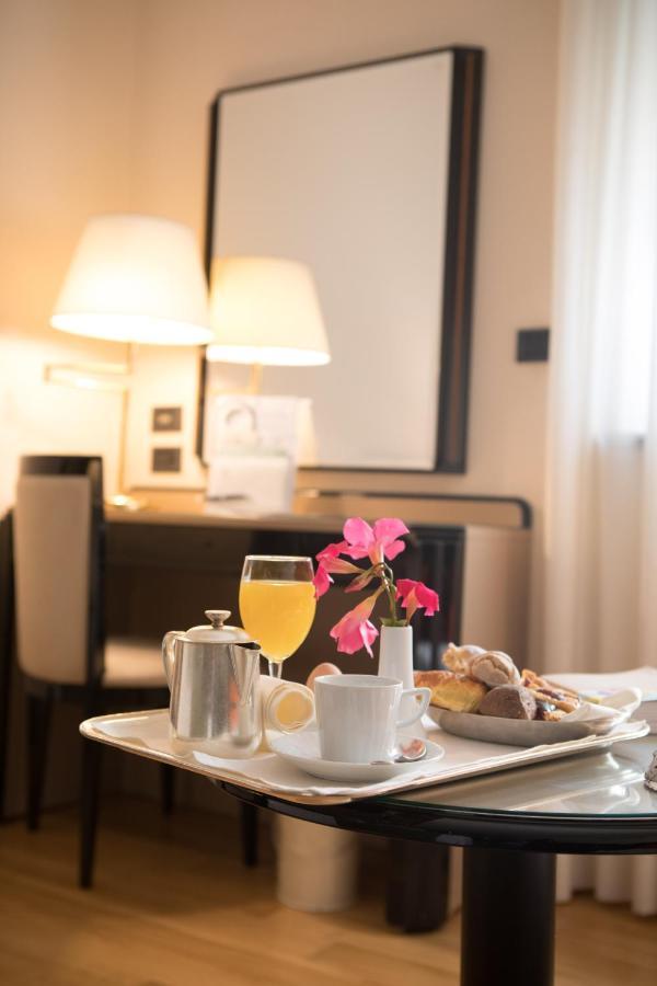 Park Hotel Ai Cappuccini Gubbio Esterno foto