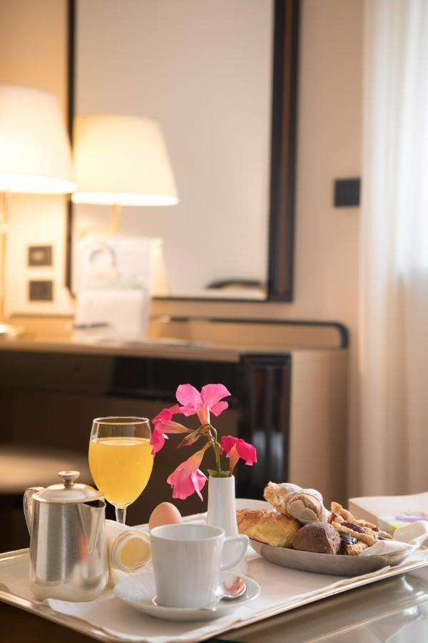 Park Hotel Ai Cappuccini Gubbio Esterno foto
