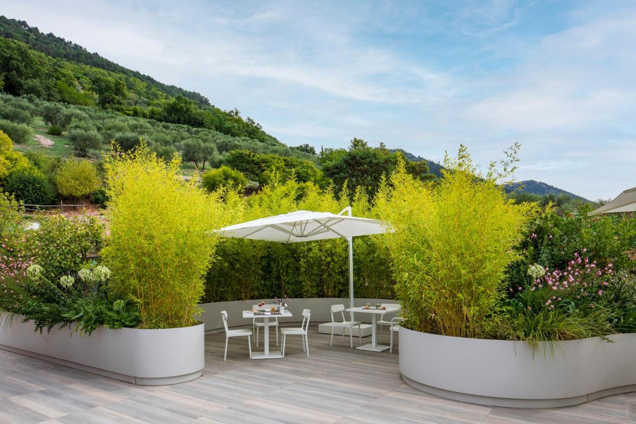Park Hotel Ai Cappuccini Gubbio Esterno foto